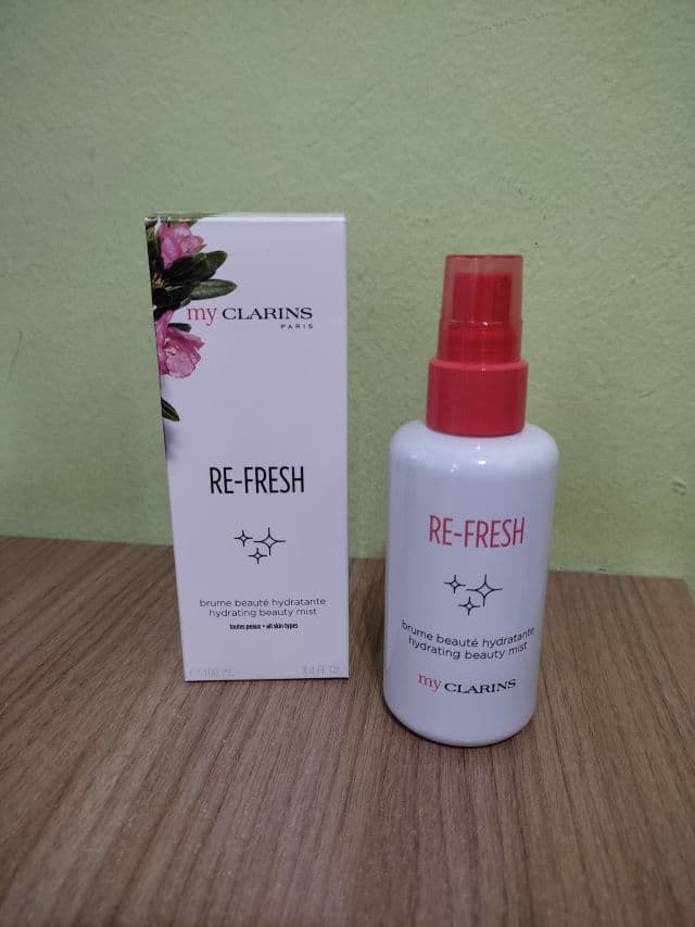 My Clarins Re-Fresh Hydrating Beauty Mist review photo by Bargainholic