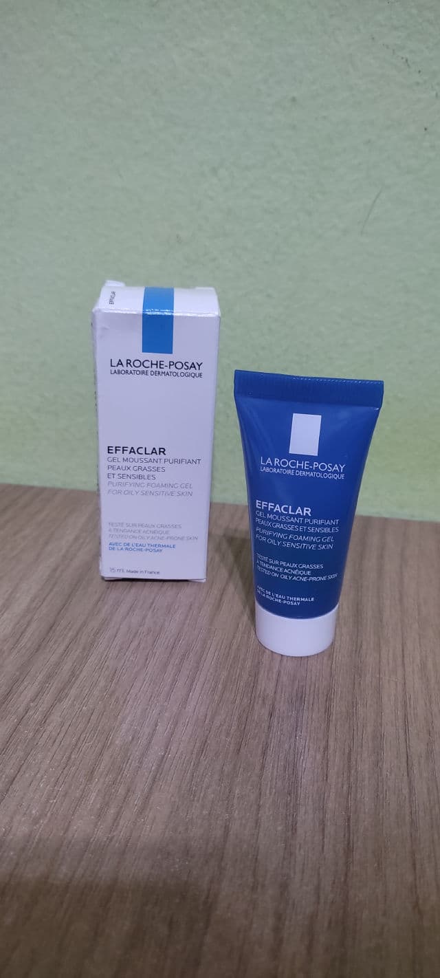 La Roche-Posay Effaclar Purifying Foaming Gel review photo by Bargainholic