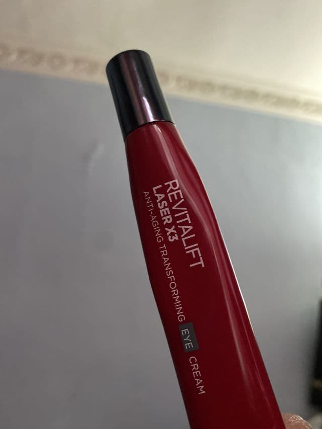 L'Oreal Paris Revitalift Laser X3 Anti-Ageing Eye Cream review photo by Bazz