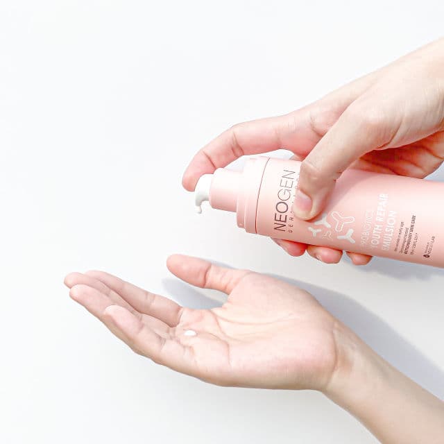 NEOGEN Dermalogy Probiotics Youth Repair Emulsion review photo by BeautyProclaims