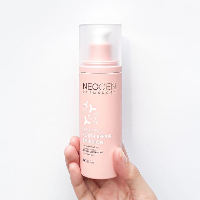 NEOGEN Dermalogy Probiotics Youth Repair Emulsion review photo by BeautyProclaims