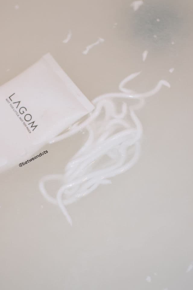Lagom Cellup Micro Foam Cleanser review photo by Betweendots