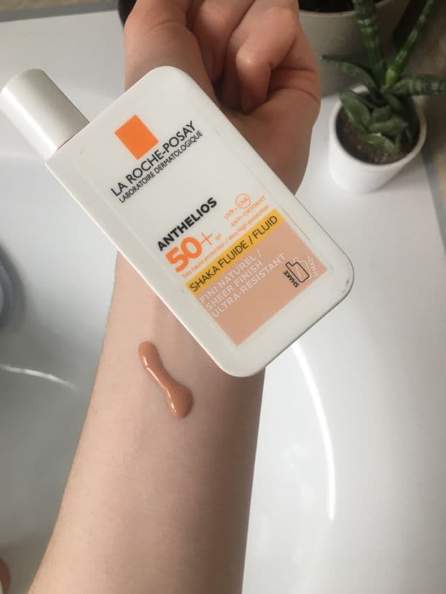 La Roche-Posay Anthelios Shaka Fluid 50+ review photo by BlemishedBeth