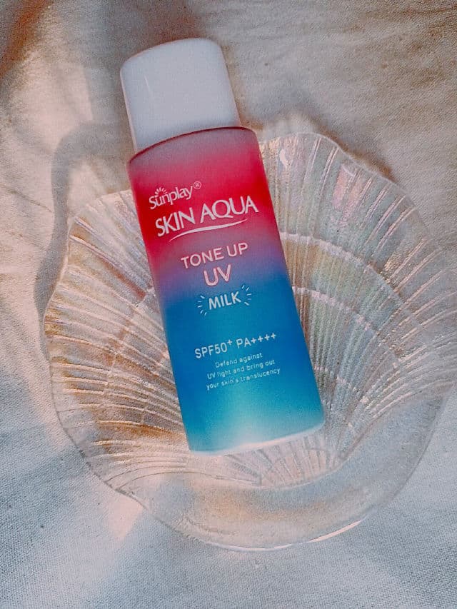 SKIN AQUA Tone Up UV Milk Sunscreen SPF 50+/PA++++ review photo by Blogcuan