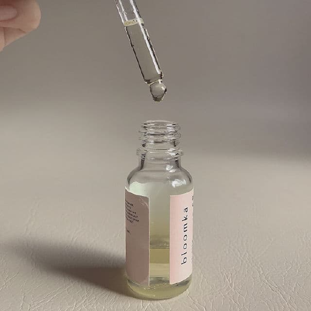 Bloomka Bakuchiol + Almond Facial Oil review photo by Bobagulugulu