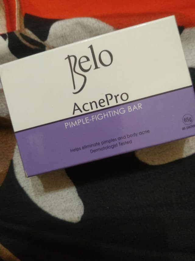 Belo Essentials AcnePro Pimple-Fighting Bar review photo by BrokeJournalist