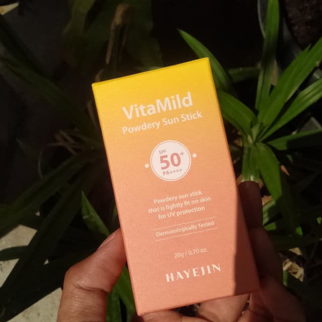 HAYEJIN VitaMild Powdery Sun Stick SPF50+ PA++++ review photo by Cacaaaa