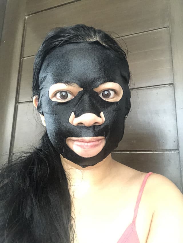 MEDIHEAL W.H.P White Hydrating Black Mask EX review photo by Camelliaskinensis