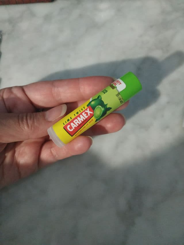 Carmex Moisturizing Lip Balm SPF 15 Lime Twist review photo by Cdior8