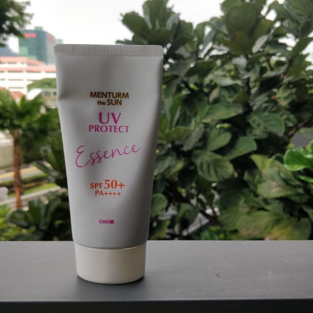 OMI Menturm the Sun Watery Essence Perfect UV SPF50+ review photo by Cedric