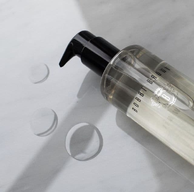 Bobbi Brown Soothing Cleansing Oil review photo by Celerybaby