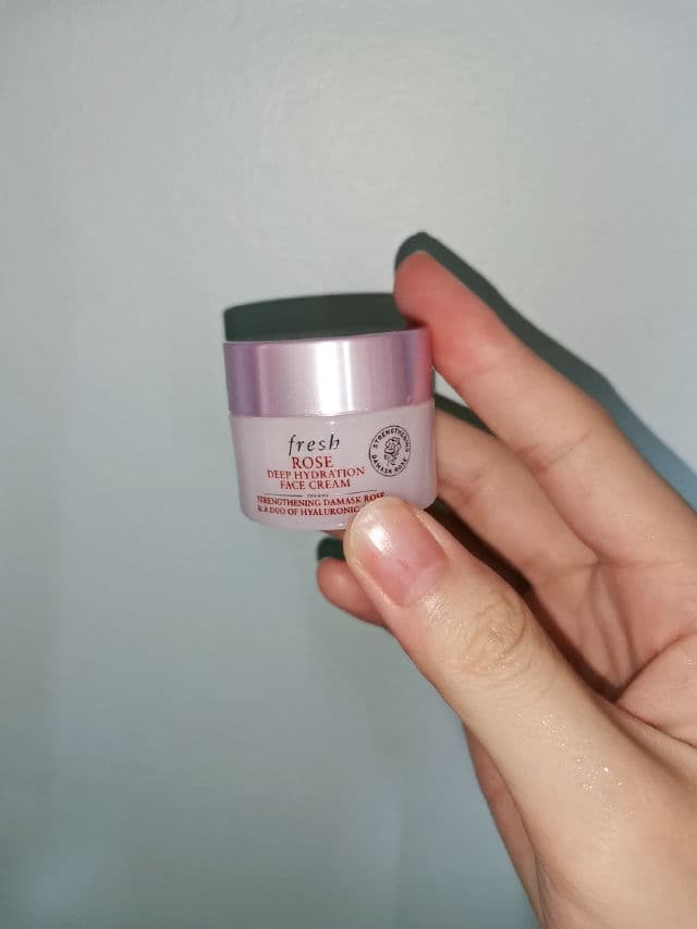 fresh Rose & Hyaluronic Acid Deep Hydration Moisturizer review photo by Cheersskin