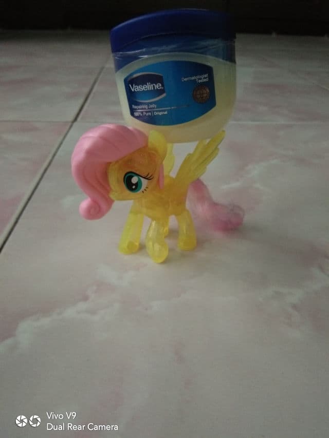 Vaseline Petroleum Jelly Original review photo by Itsnatalie