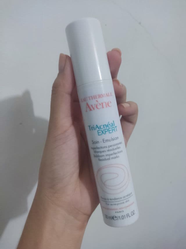 Avene TriAcnéal Expert Emulsion review photo by Chloeee