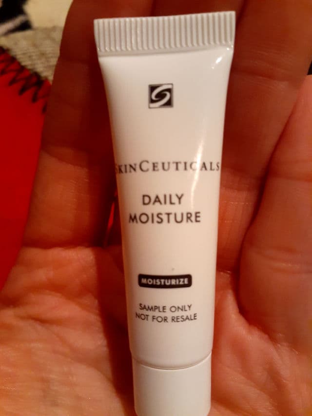 SkinCeuticals Daily Moisture Lightweight Pore-Minimizing Moisturizer, for Normal or Oily Combination Skin review photo by ColleenDoc1996