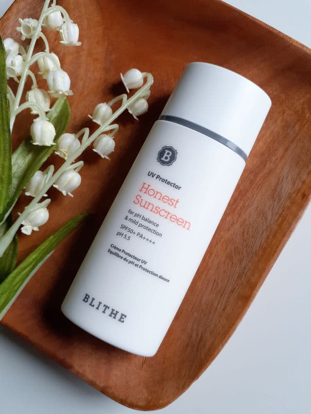 BLITHE UV Protector Honest Sunscreen for pH Balance & Mild Protection SPF50+ PA++++ review photo by Dalia