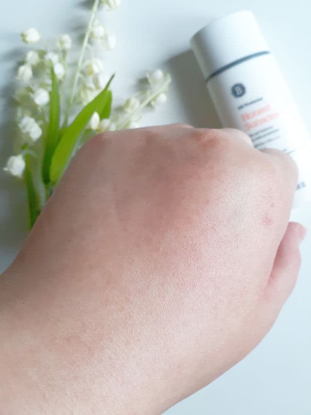 BLITHE UV Protector Honest Sunscreen for pH Balance & Mild Protection SPF50+ PA++++ review photo by Dalia