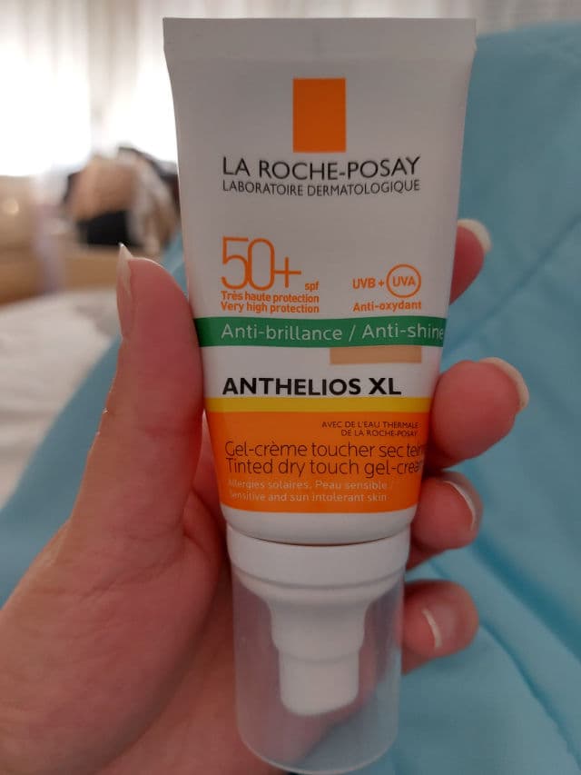 La Roche-Posay Anthelios XL SPF 50+ Tinted Dry Touch Gel-Cream Anti-Shine review photo by Diana1989