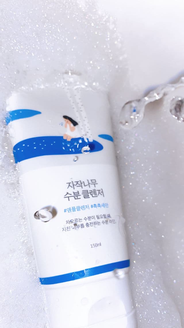 Round Lab Birch Juice Moisturizing Cleanser review photo by DianasBeautyDiary