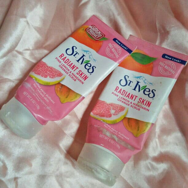 St. Ives Pink Lemon & Mandarin Orange Facial Scrub review photo by DindaTheresia
