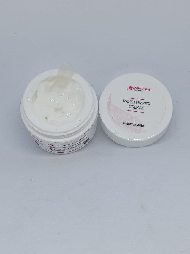 Airnderm Aesthetic Moisturizer Cream review photo by Diyaaah