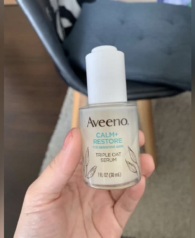 Aveeno Calm + Restore Triple Oat Face Serum review photo by Dyarra