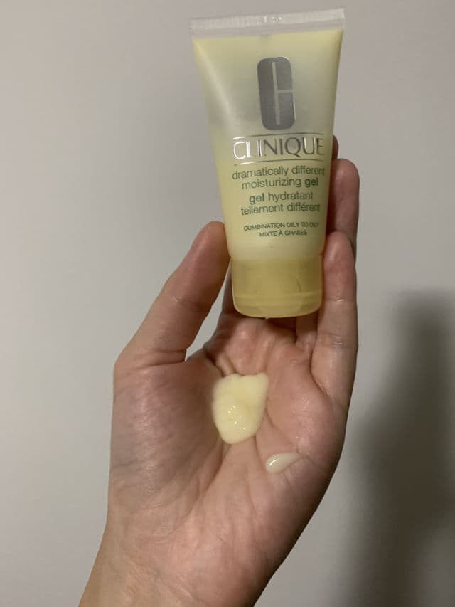 Clinique Dramatically Different Moisturizing Gel review photo by Dyarra