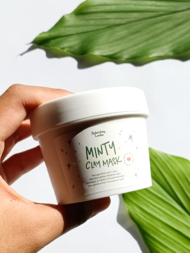 Saturday Looks Minty Clay Mask review photo by Adrsiaa