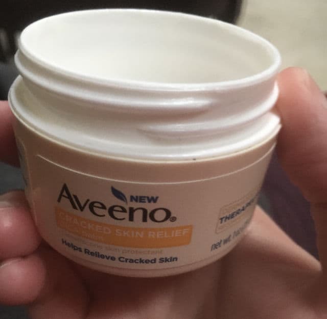 Aveeno Cracked Skin Relief CICA Balm review photo by EllenEM