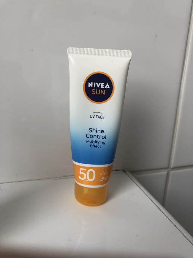 Nivea Sun UV Face Shine Control Cream SPF50 review photo by EllieGob