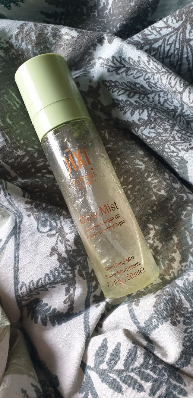 Pixi Glow Mist review photo by Emst