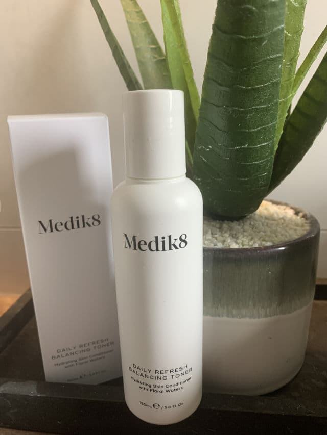 Medik8 Daily Refresh Balancing Toner™ review photo by Ennasil