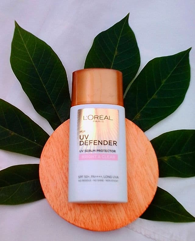 L'Oreal Paris UV Defender Bright & Clear SPF 50+ PA++++ review photo by Evhielestari10