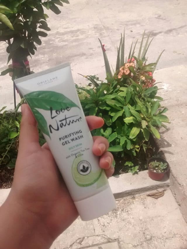 Oriflame Love Nature Purifying 2-in-1 Mask & Scrub with Organic Tea Tree & Lime review photo by Fannyliux