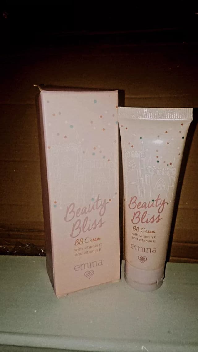 Emina Beauty Bliss BB Cream review photo by Febiftya