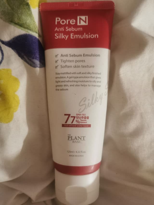 The Plant Base Pore N Anti Sebum Silky Emulsion review photo by FernandaMaxwell