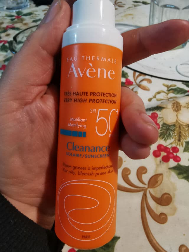 Avene Cleanance SPF 50+ review photo by FernandaMaxwell