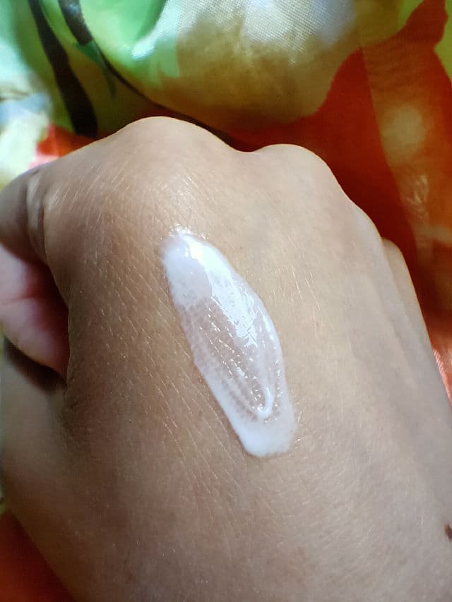 Uriage Tolederm Control - Soin Yeux Frais Apaisant review photo by FrenchyPeach19