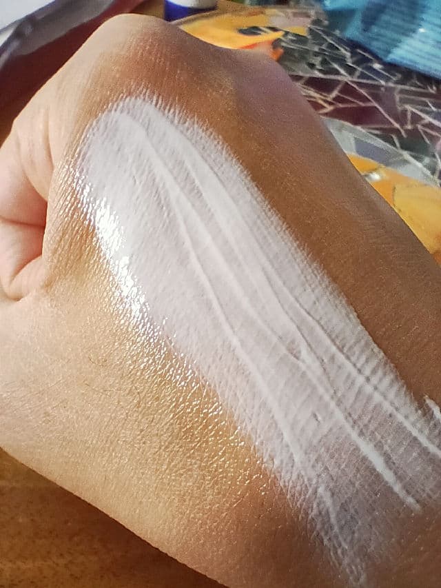 La Roche-Posay Cicaplast Baume B5 Soothing Repairing Balm review photo by FrenchyPeach19