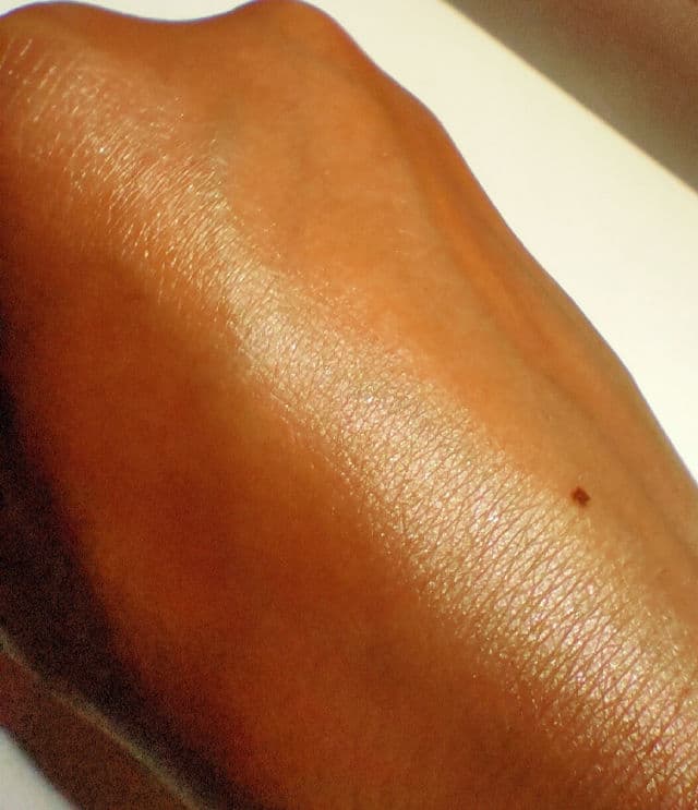 SVR Sun Secure Fluide SPF50+ review photo by FrenchyPeach19