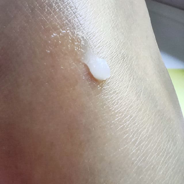 La Roche-Posay Cicaplast Baume B5 Lips review photo by FrenchyPeach19