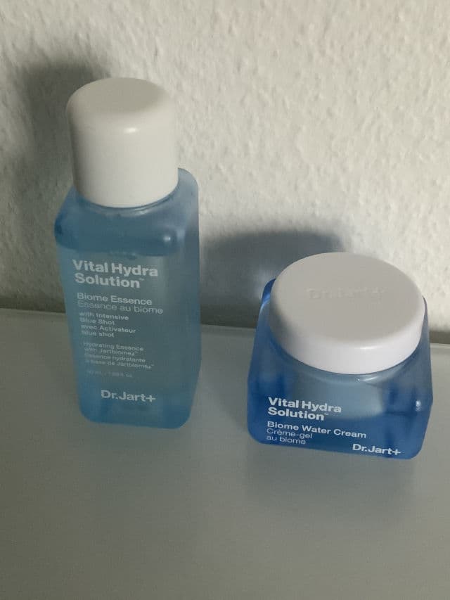 Dr. Jart+ Vital Hydra Solution Biome Essence review photo by GL23