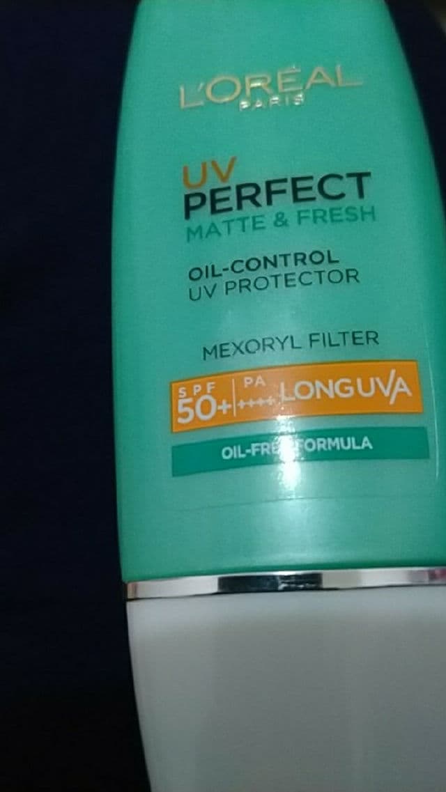 L'Oreal Paris UV Perfect Matte & Fresh Long UVA SPF 50+/PA++++ review photo by Gabypatricias