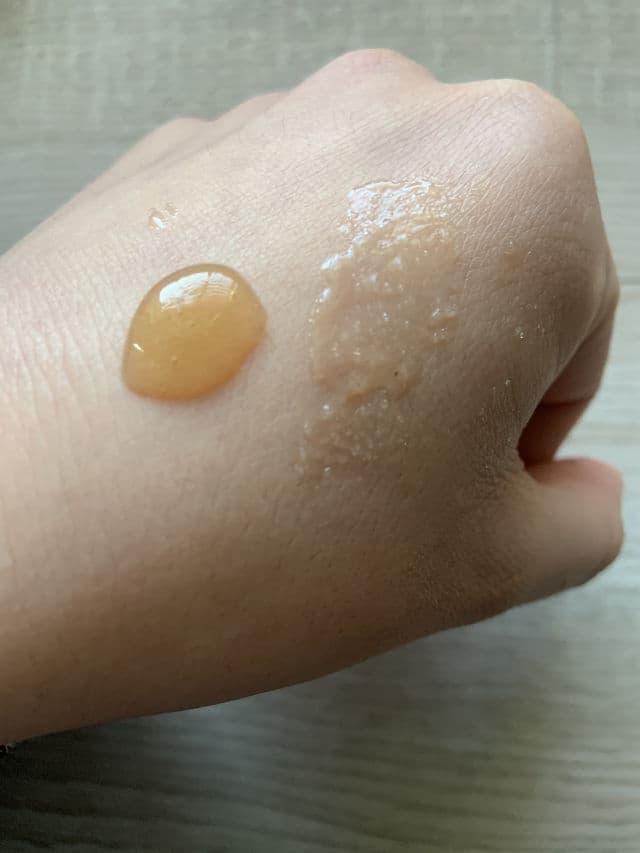fresh Sugar Strawberry Exfoliating Face Wash review photo by Genevievee