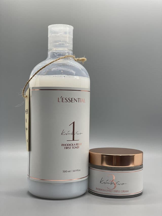 L'ESSENTIAL Rhodiola Relief First Toner review photo by GlowWithGia