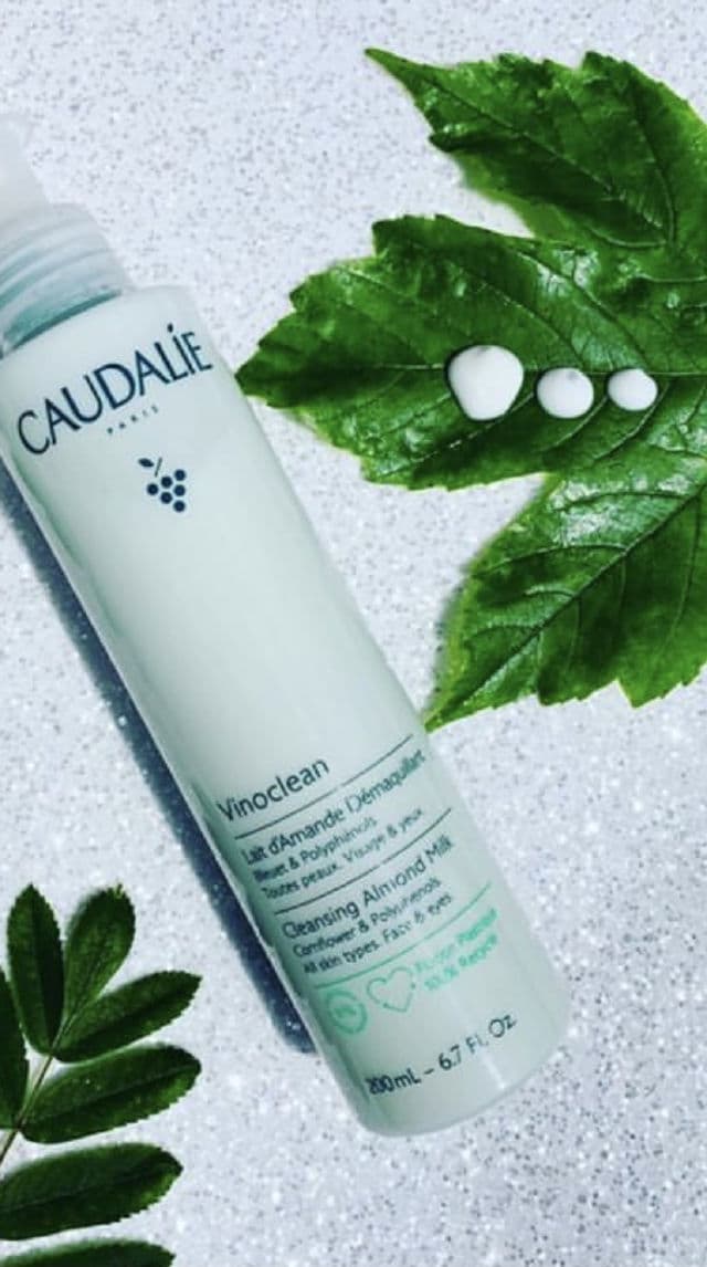 Caudalie Paris Vinoclean Gentle Cleansing Almond Milk review photo by Glowupjodie