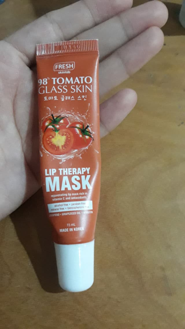 Fresh Skinlab 98% Tomato Glass Skin Lip Therapy Mask review photo by Gray17