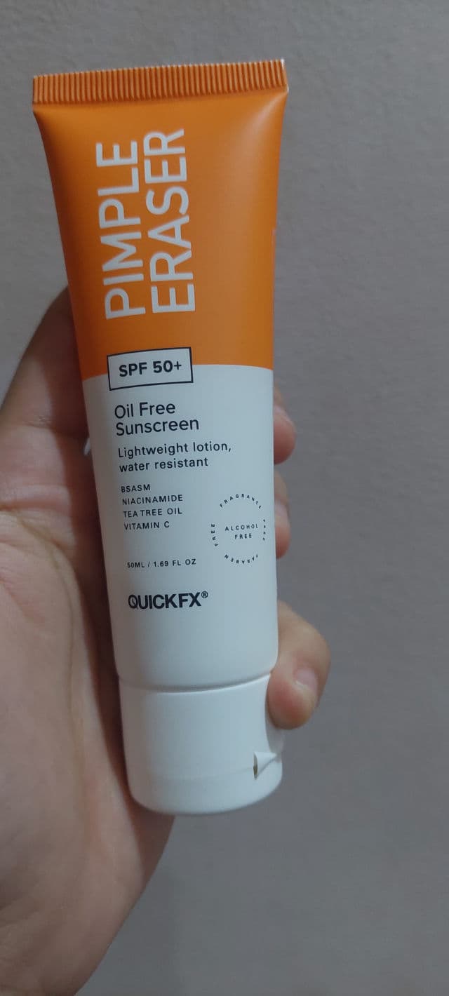 QUICK FX Pimple Eraser Oil Free Sunscreen with SPF 50+ review photo by Gray17