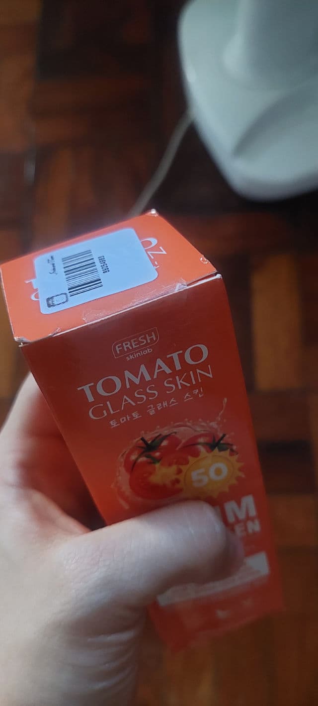 Fresh Skinlab Tomato Glass Skin Serum Sunscreen SPF 50 PA++ review photo by Gray17