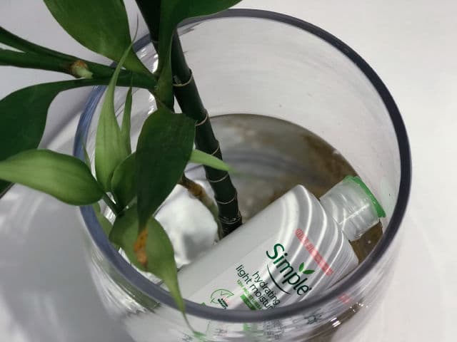 Simple Kind to Skin Hydrating Light Moisturiser review photo by Grethi